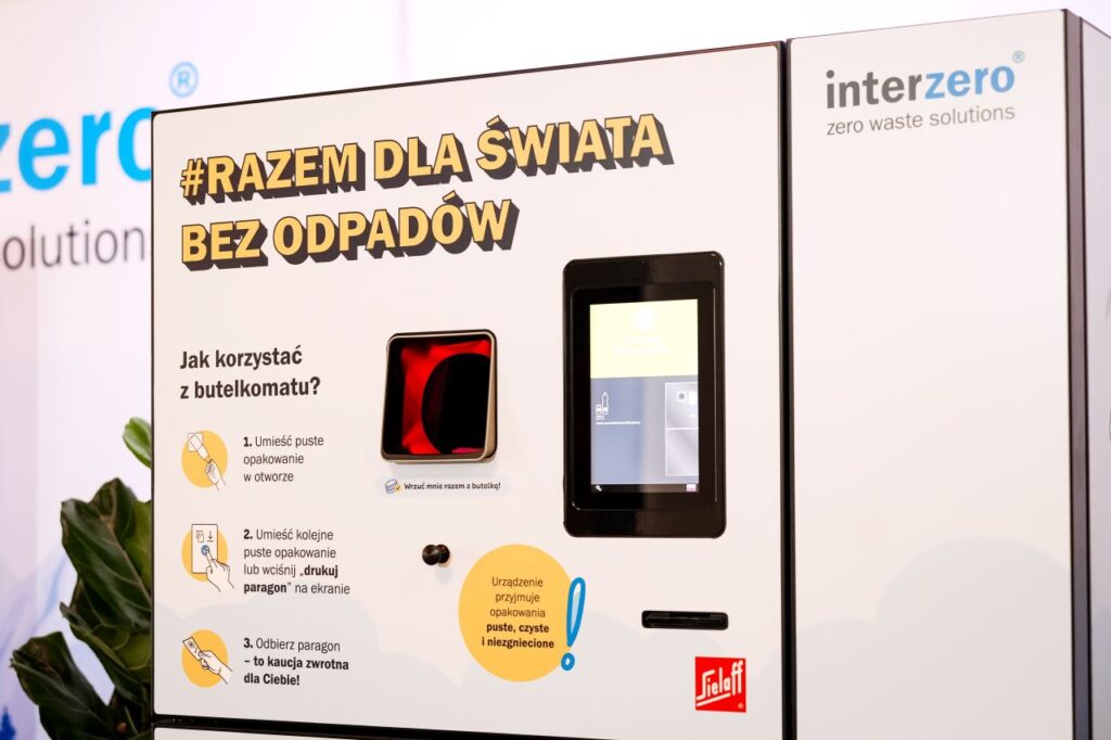 butelkomat Sielaff z instrukcją zwrotu opakowań objętych polskim systemem kaucyjnym 